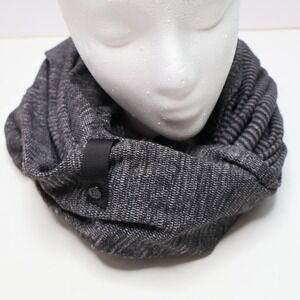 Lululemon Vinyasa Scarf Gray Striped Snap Button Infinity Scarf Indie Sleaze 00s